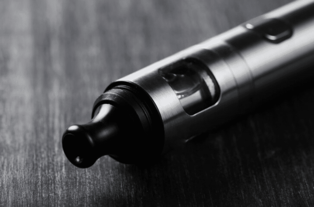 vape pen on grey wood, best vape pen batteries